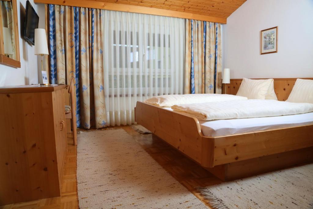 Gasthof Engelhof Gmunden Bilik gambar